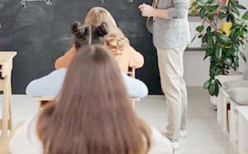 ��ཡ�������ν̰�����ѧ��˼�������ۡ�