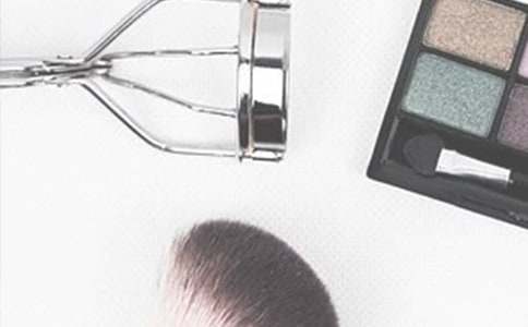 ��ױƷԱ���ƶ�(7ƪ)