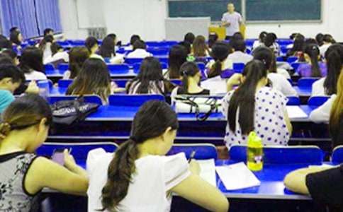 ���ڿ��Եķ��Ը�(15ƪ)