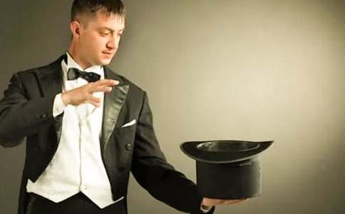 �����Ǹ�ħ��ʦ˵�θ�