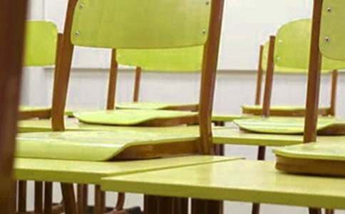 �ж�ĸУ�ݽ���ģ��ϼ�6ƪ