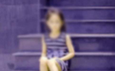 �ۡ���Щ�꣬����һ��׷����Ů�����и�