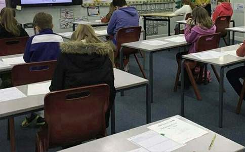 Сѧѧ��ĩ���Զ�Ա������ͨ��